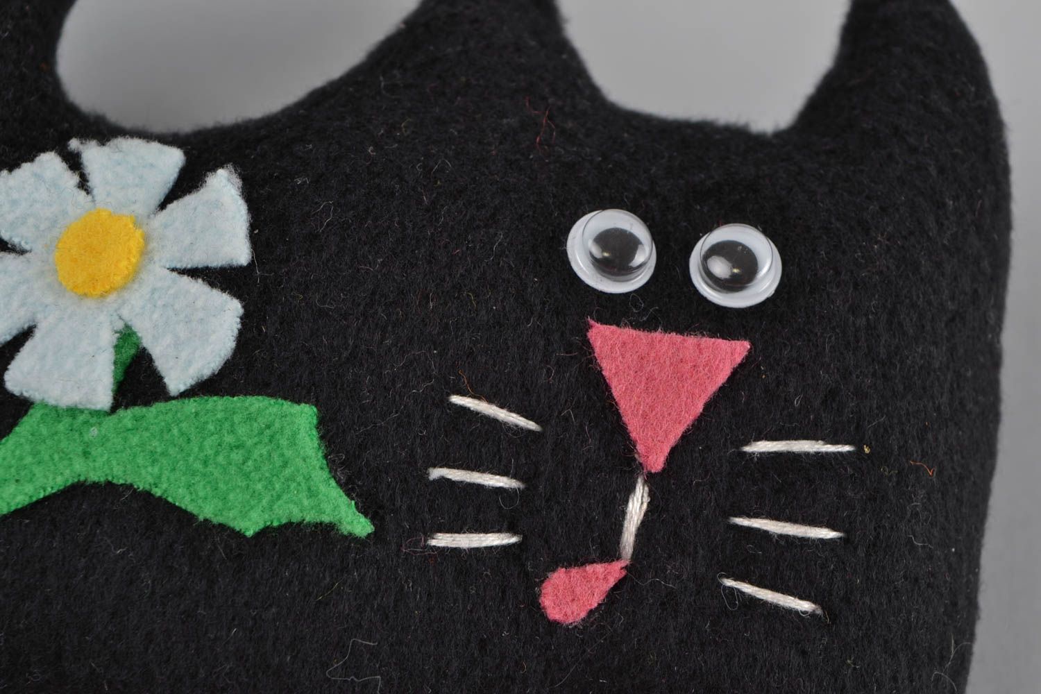 Peluche Chat petite noire en tissu polaire originale belle amusante faite main photo 4