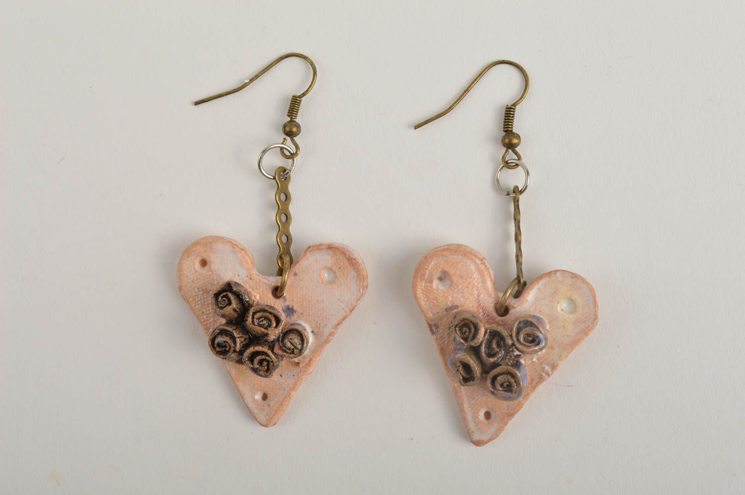 Pendientes de cerámica corazones aretes artesanales accesorio de mujer  foto 3
