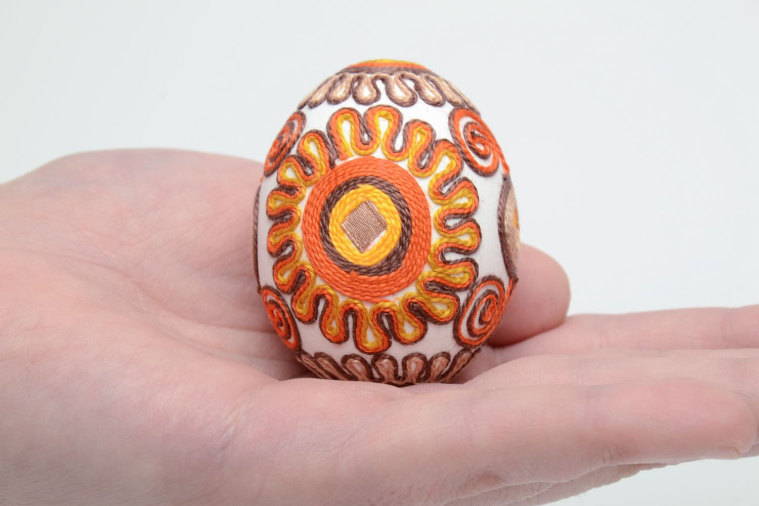 Unusual decorative Easter egg ornamented with threads photo 5