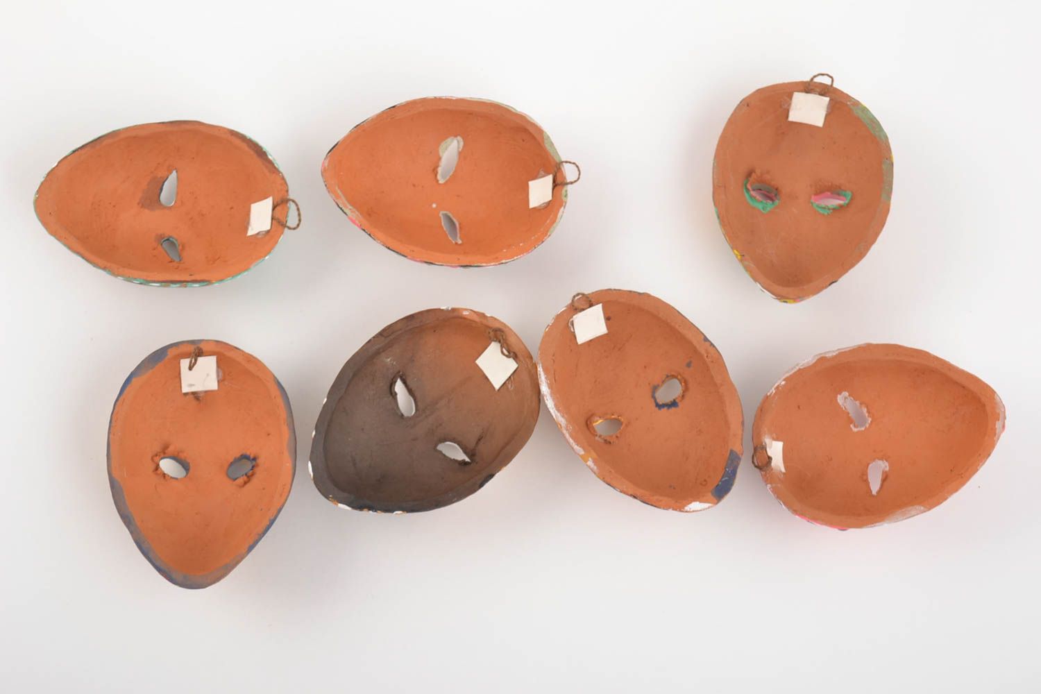 Handmade dekorative Masken aus Ton Set 7 Stück mit Acrylfarben bemalt bunt klein foto 2