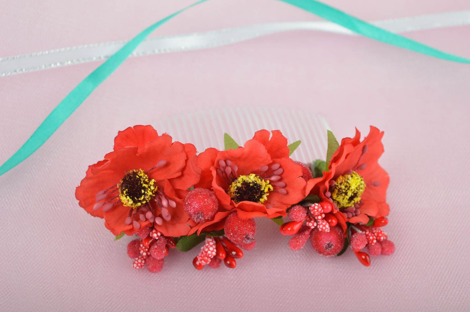 Haarschmuck Blüten Schmuck handgemacht schöner Haarkamm mit Blumen in Rot foto 1