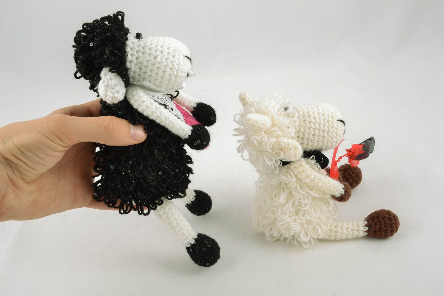 Gehäkelte Kuscheltiere Schafe foto 4