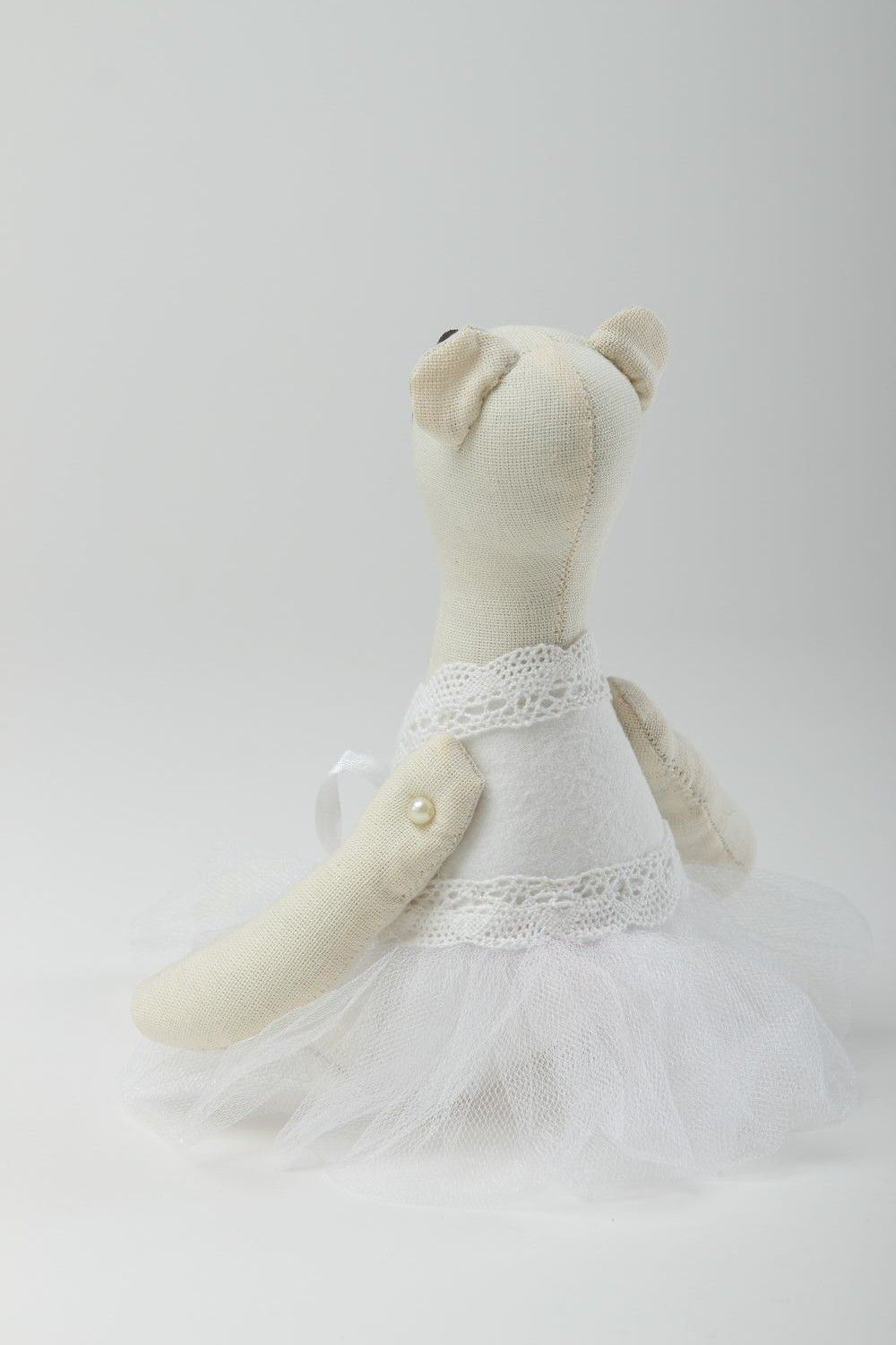 Juguete artesanal regalo para niño peluche original Osita con vestido blanco foto 2