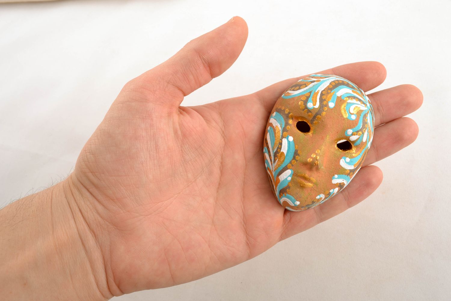 Сувенирная маска с магнитом глиняная  фото 1