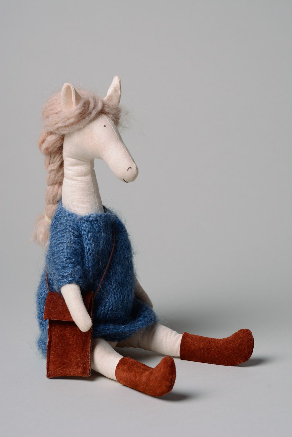 Künstlerisches Kuscheltier handgemacht aus Textil Pferd foto 1