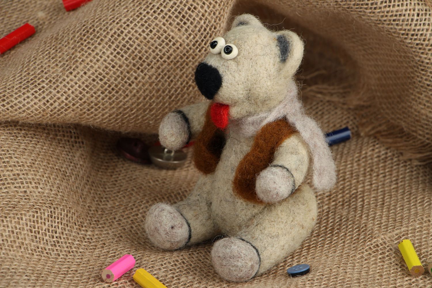 Handgemachtes Kuscheltier Bär aus Wolle foto 5