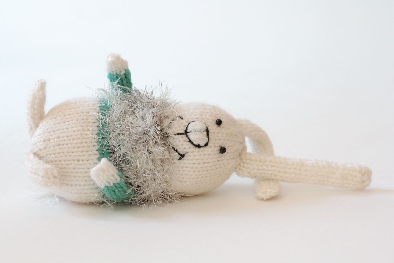 Jouet mou tricoté en forme de lapin  photo 4