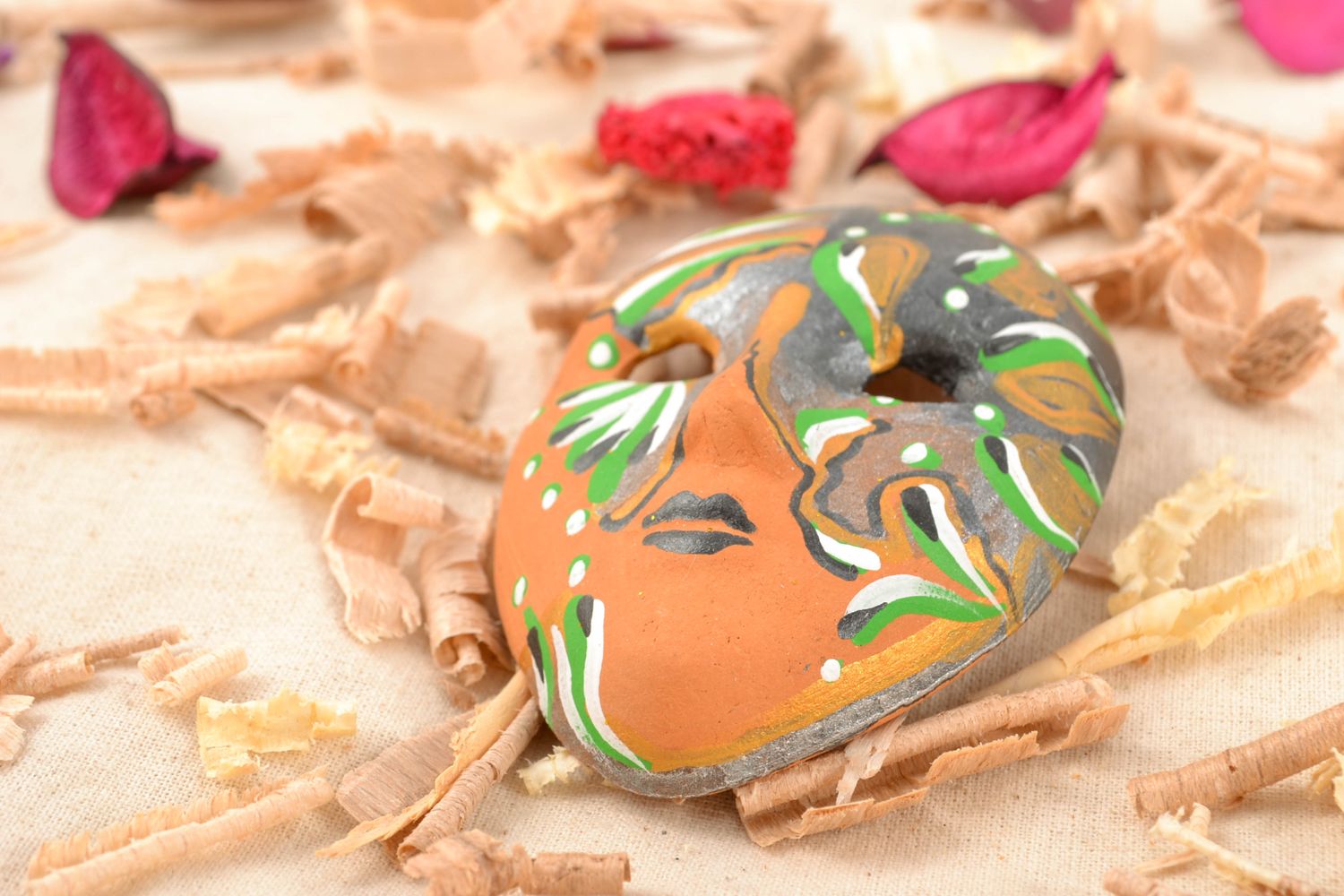 Masque décoratif en céramique à suspendre pour maison photo 2