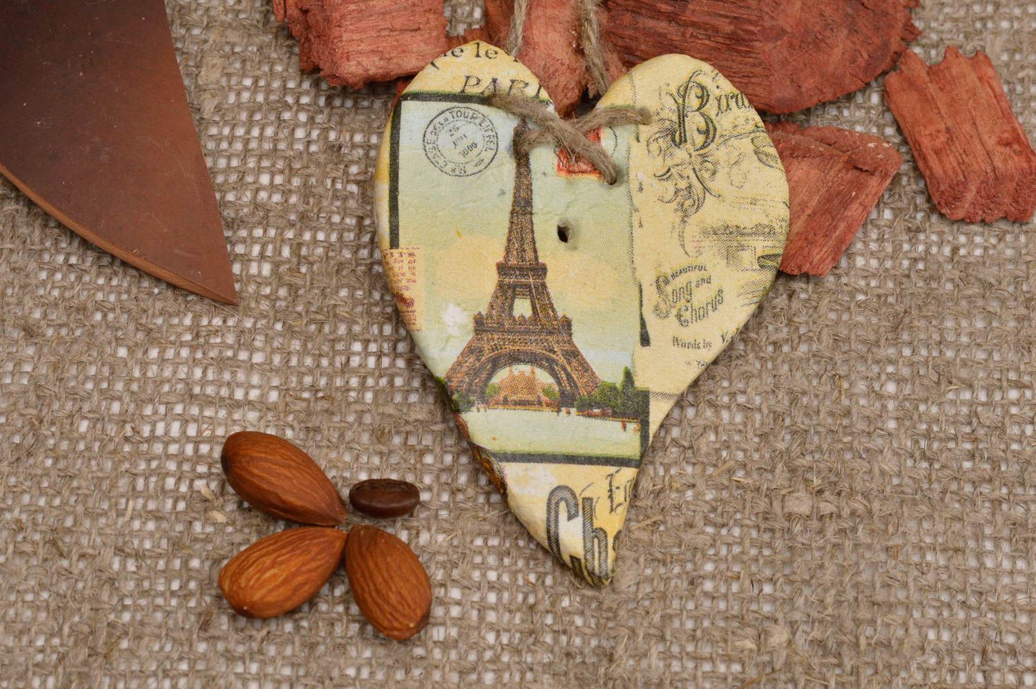 Deko Anhänger handmade Wohn Accessoire Wand Schmuck aus Ton Herz Eiffelturm  foto 1