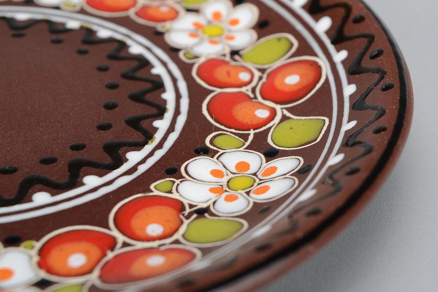 Ceramic patterned plate photo 2