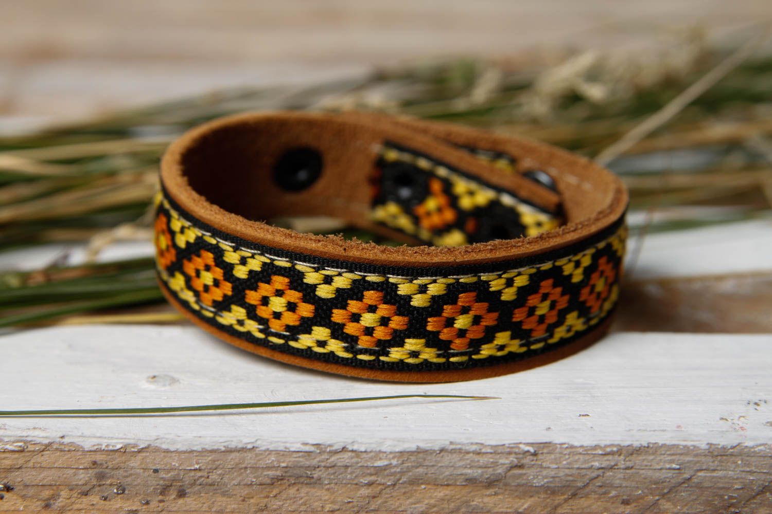 Bright handmade leather bracelet stylish jewelry designs leather goods photo 1
