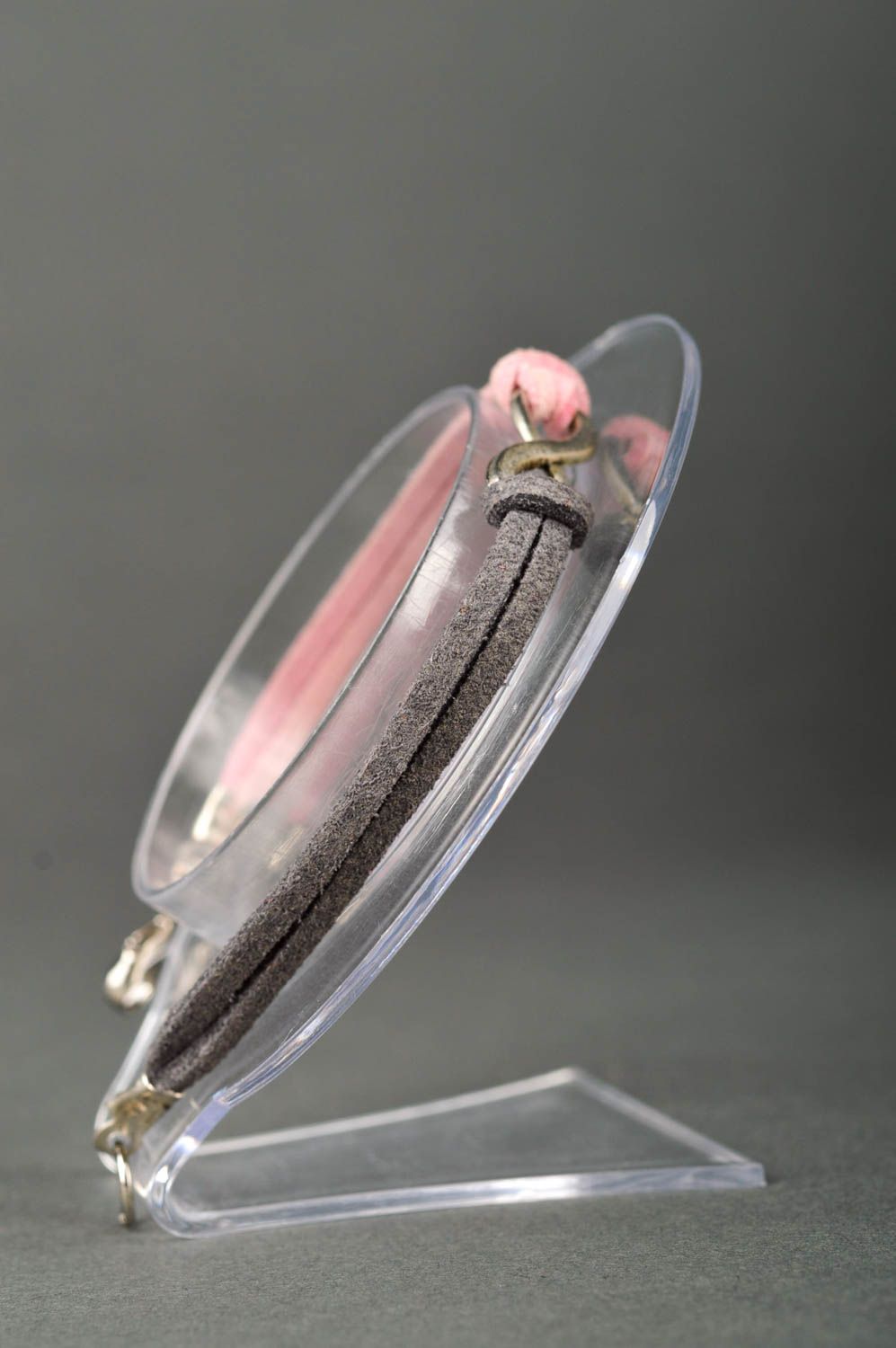 Bracelet daim Bijou fait main rose gris en vogue Accessoire pour femme photo 2