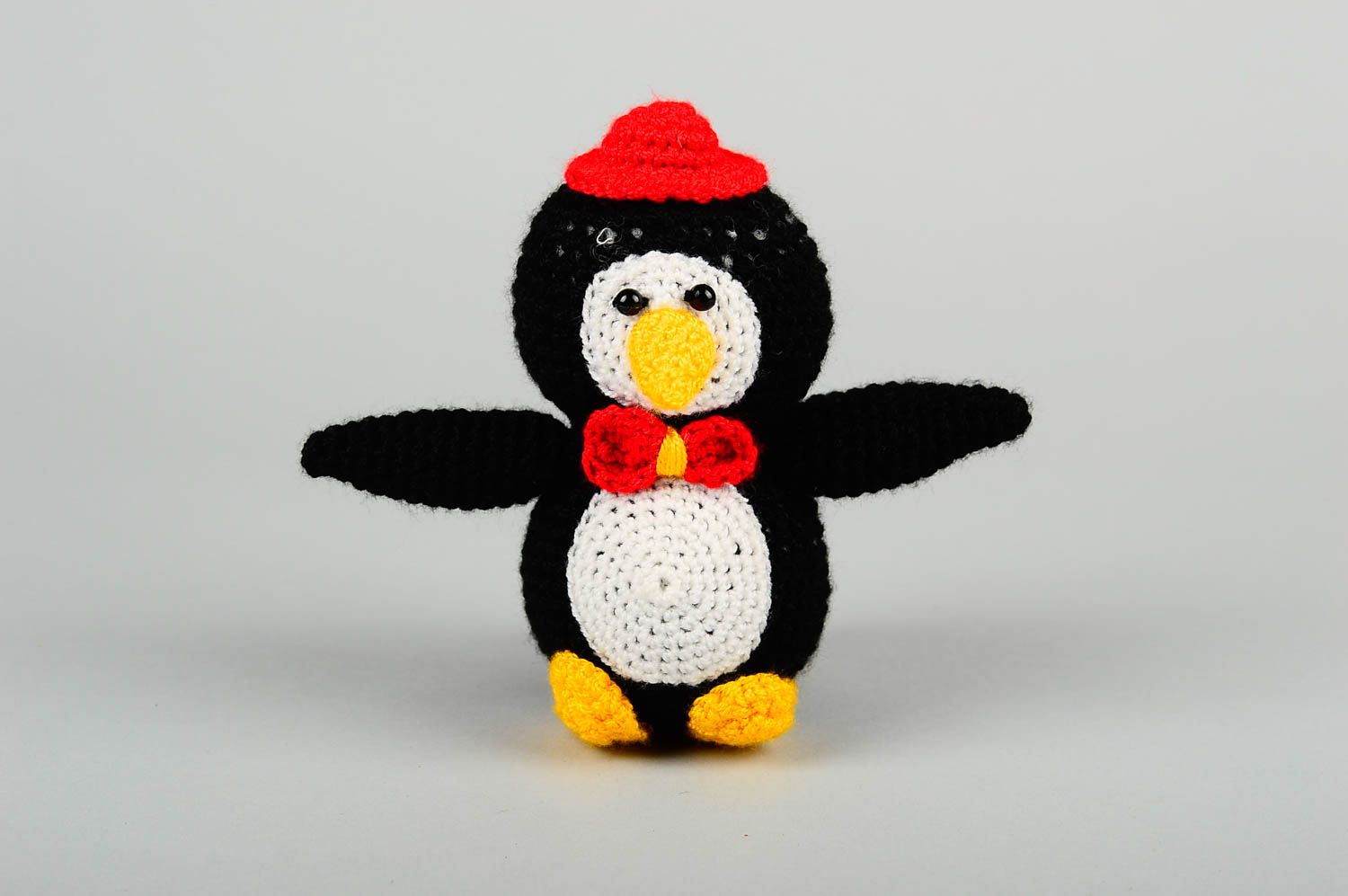 Мягкая игрушка ручной работы детская игрушка маленькая пингвин игрушка крючком фото 1