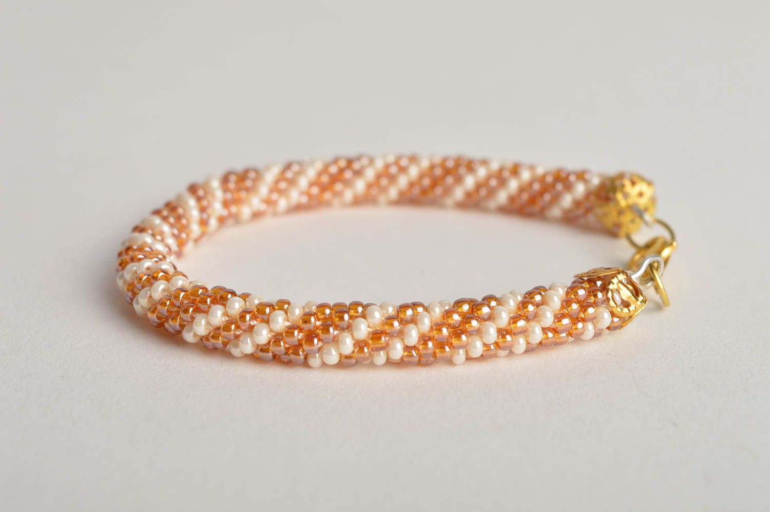 Bright elegant beige snd white beads adjustable bracelet for girls and women photo 4