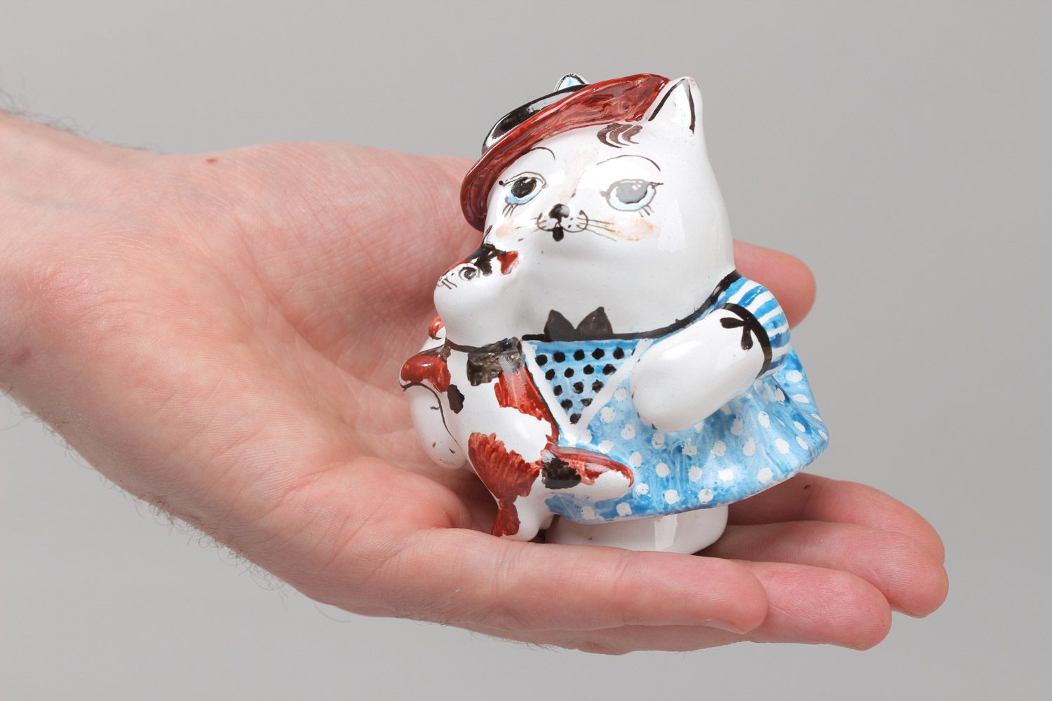 Petite figurine en céramique en forme de chat faite main multicolore peinte photo 5