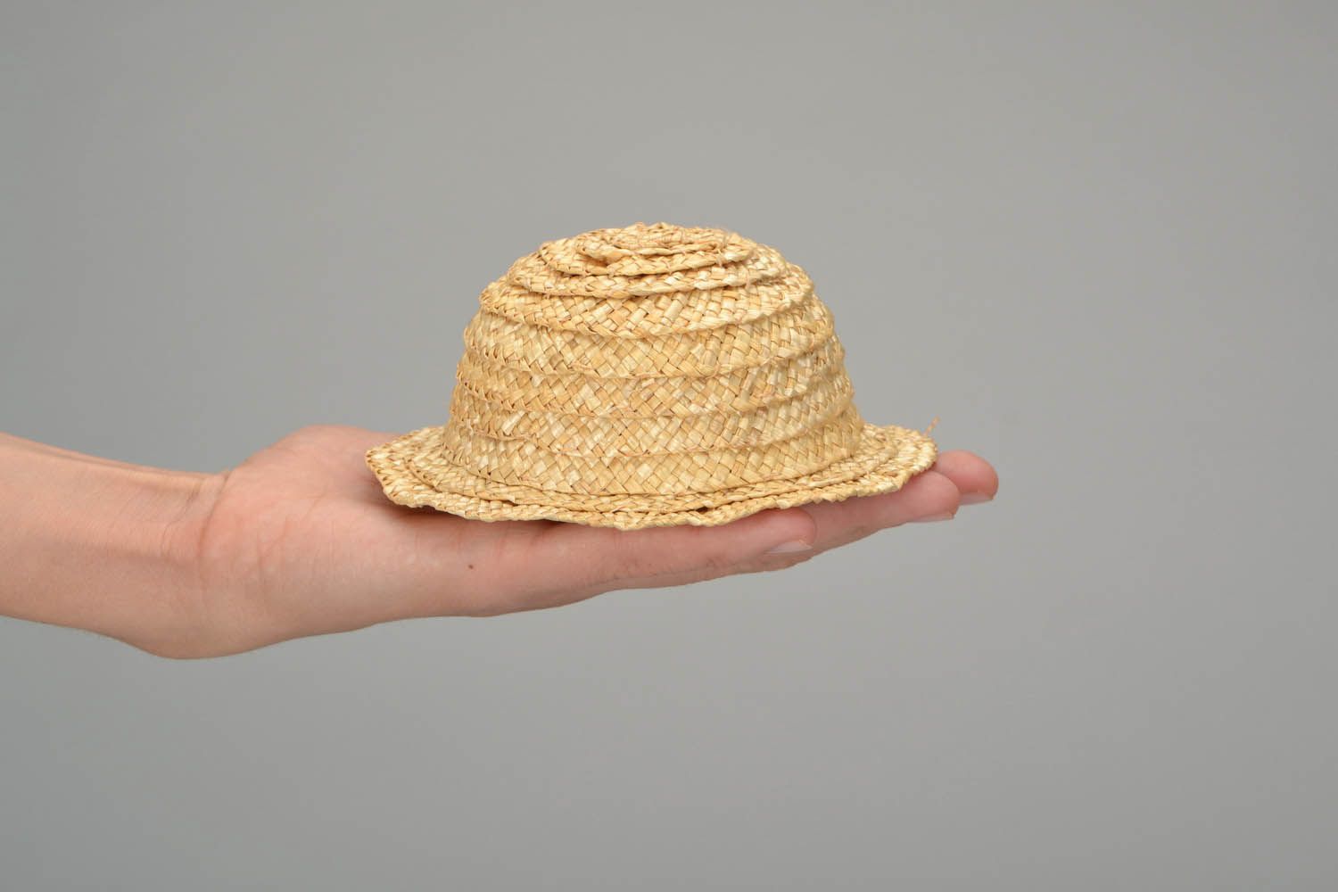 Соломенная шляпка для куклы  фото 2