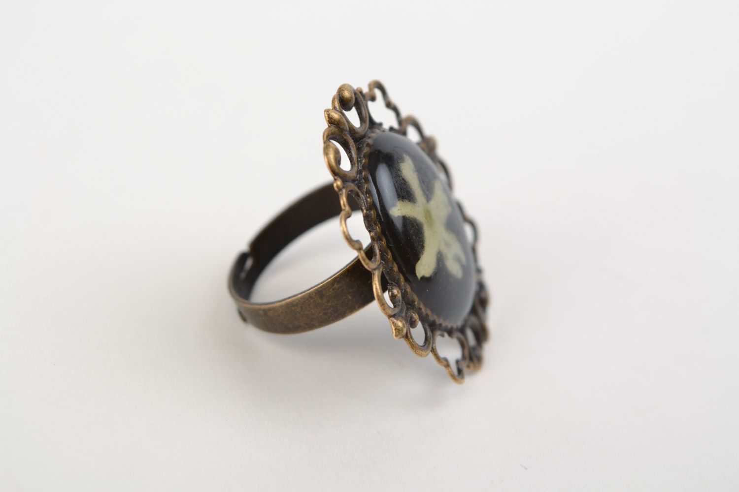 Handmade ring with vintage metal basis and dried flower in epoxy resin for women photo 5