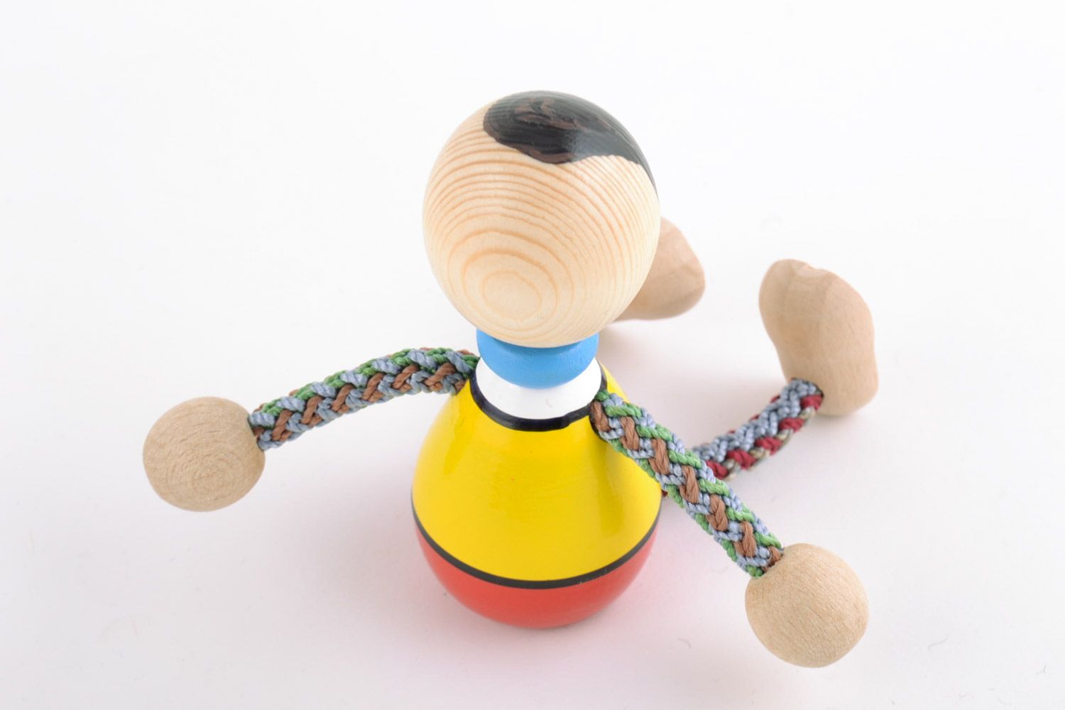 Деревянная игрушка чумак ручной работы с росписью эко-красками детская милая фото 4