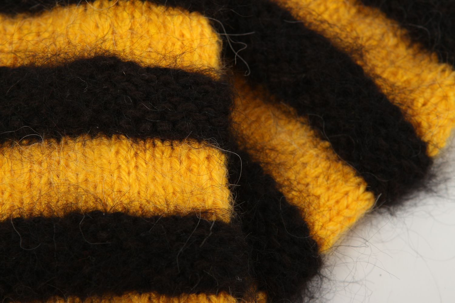 Guêtres femme fait main Jambières mode jaune-noir Vêtement femme en laine photo 4