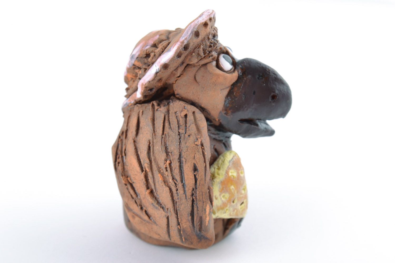 Авторская глиняная фигурка вороны небольшая красивая для декора ручной работы фото 4