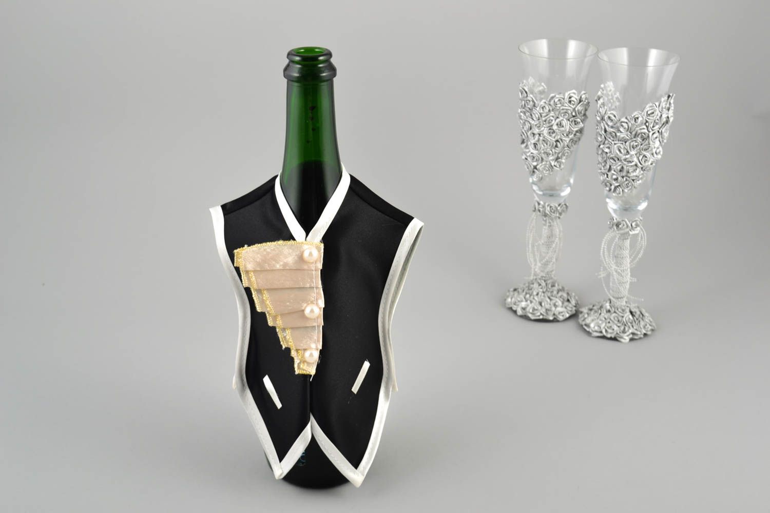 Deko Hochzeitstisch handgemachte Flaschen Deko tolle kreative Deko Ideen foto 1
