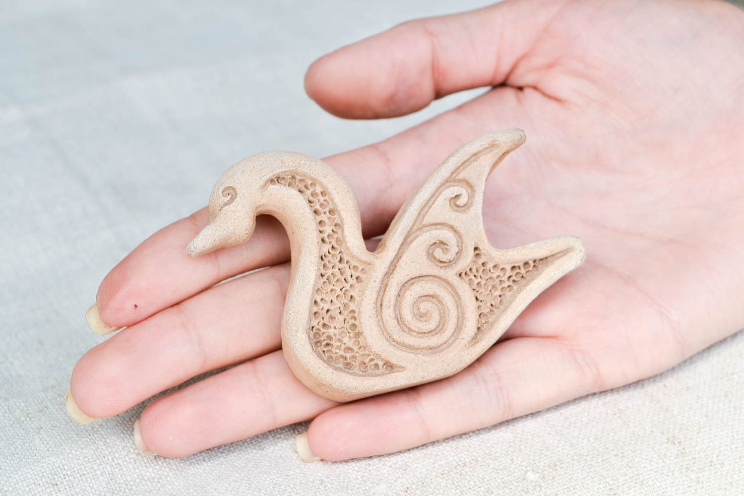 Свистулька из глины ручной работы керамическая свистулька птица глиняная игрушка фото 2