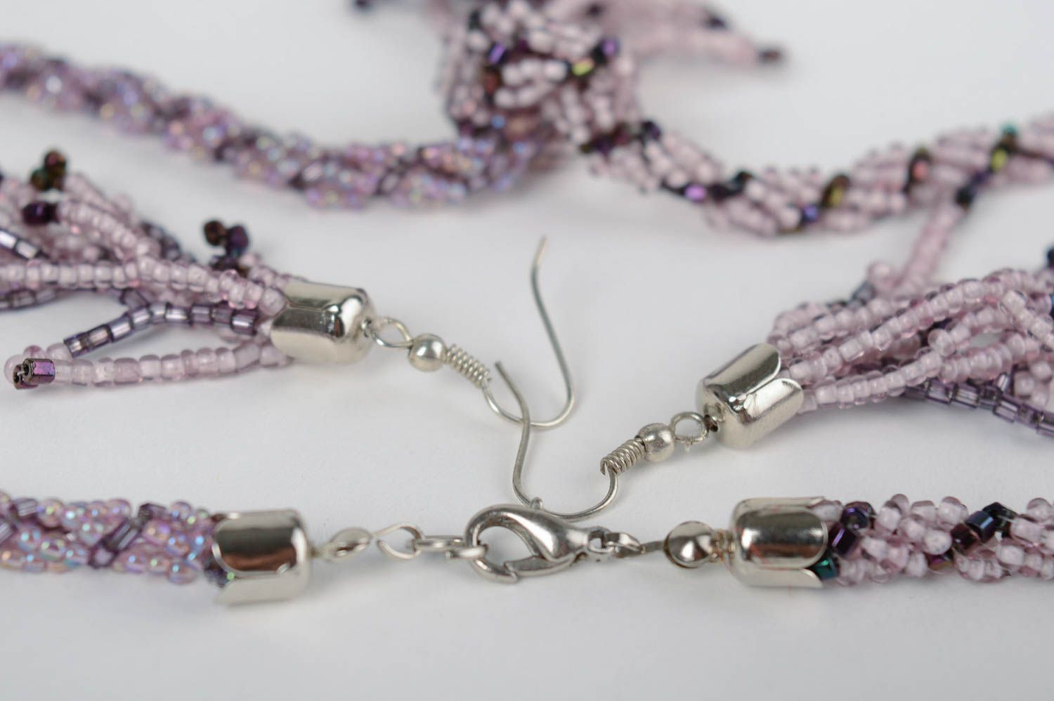 Handmade Schmuck Set Damen Ohrringe Rocailles Kette in Violett aus Glasperlen foto 2