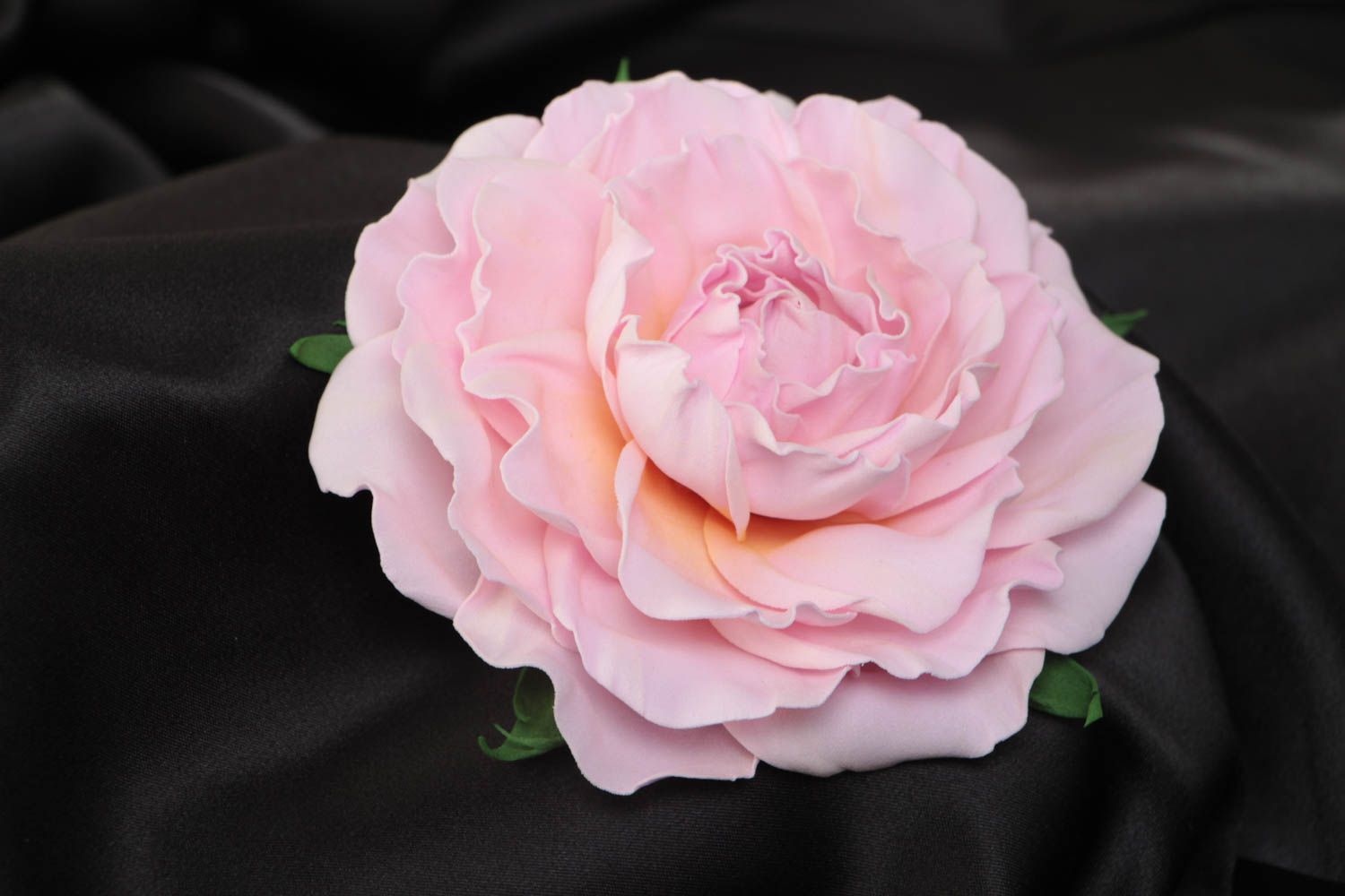 Grande fleur pour broche en foamiran faite main originale Rose délicate photo 1