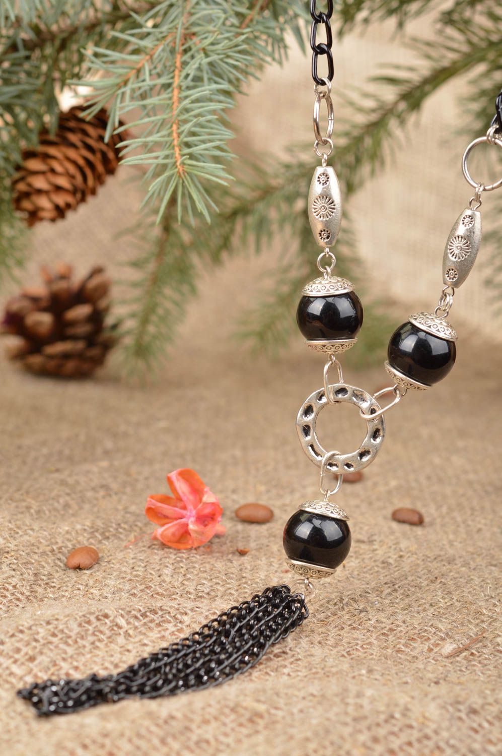Handmade metal and black bead jewelry set small earrings and pendant necklace photo 1