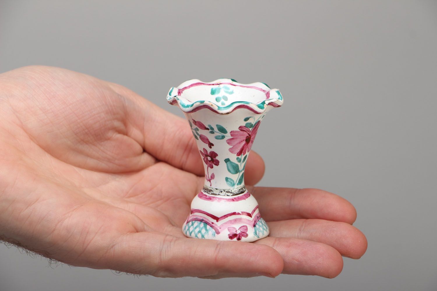 3 inches tiny ceramic handmade pink and white vase for shelf décor 0,07 lb photo 4