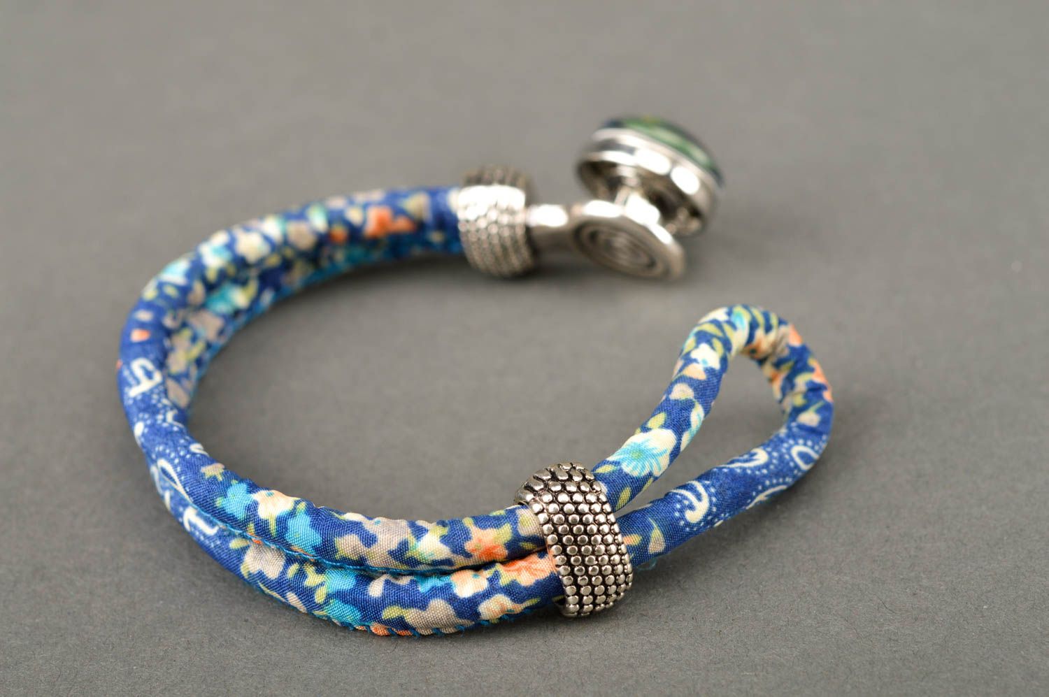 Handmade blumiges blaues Stoff Armband Designer Schmuck Frauen Accessoire Eule foto 5