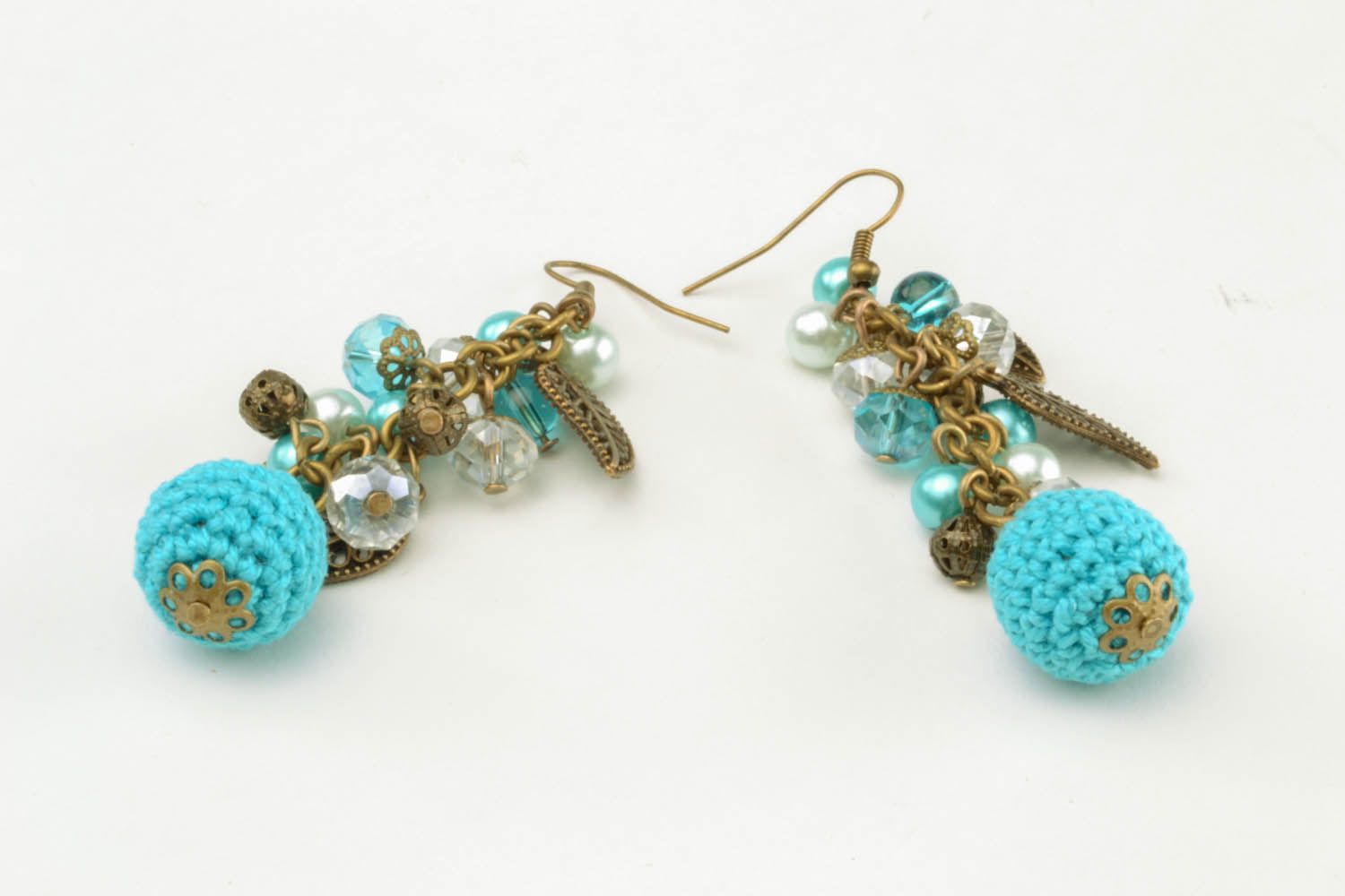 Boucles d'oreilles en perles tricotées faites main  photo 4