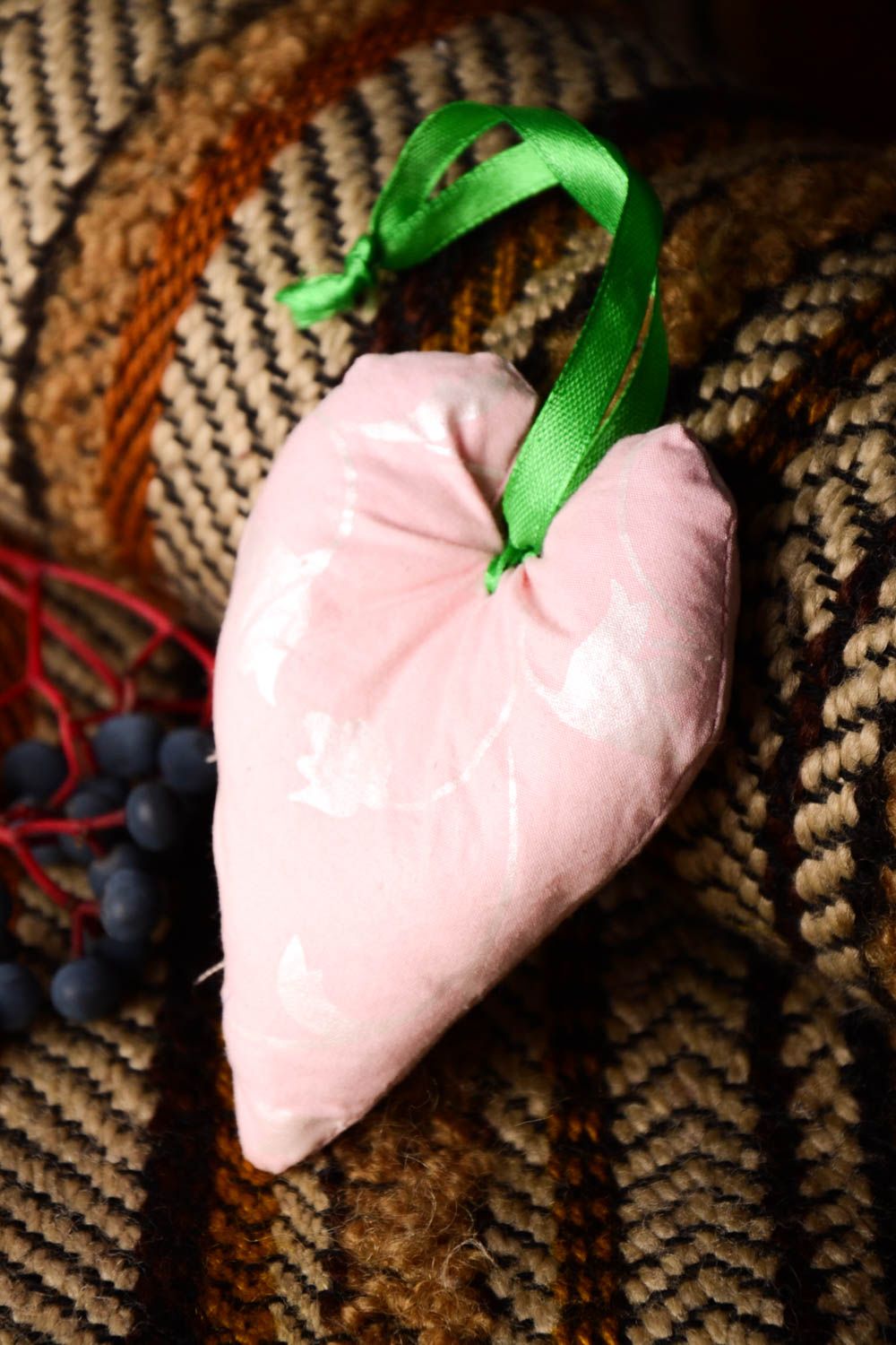 Мягкая игрушка ручной работы изящный декор для дома мягкая подвеска из ткани фото 2