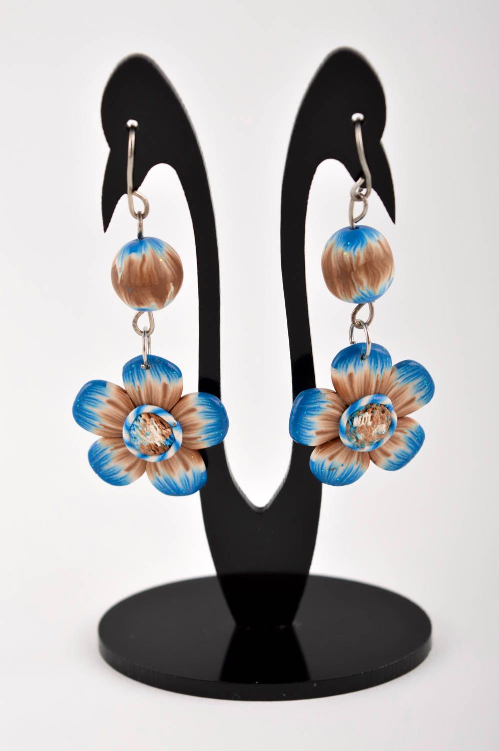 Boucles d'oreilles fleurs Bijou fait main massif Accessoire femme design photo 2