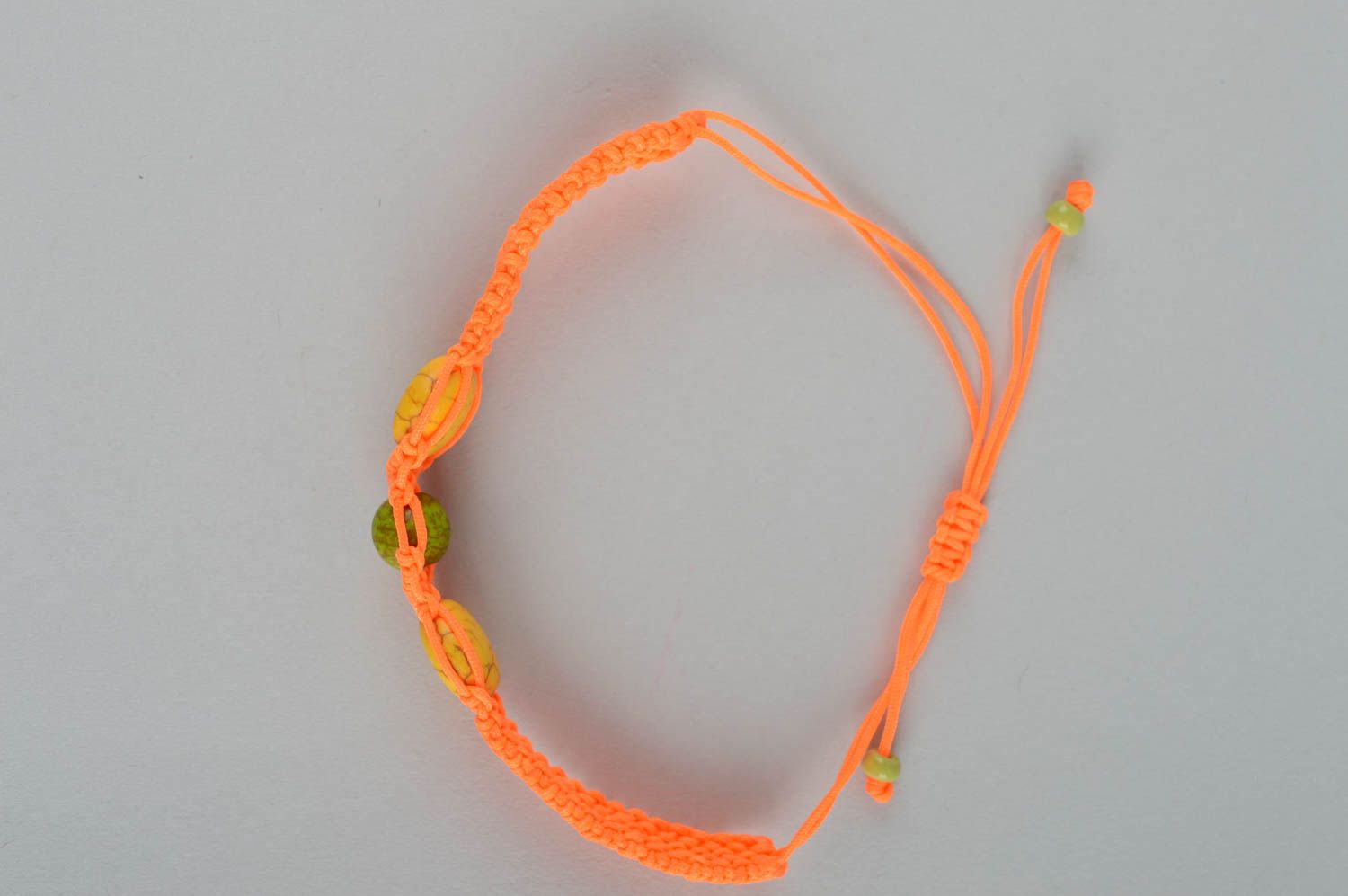Bracelet orange Bijou fait main tressé en fils avec pierres Cadeau femme photo 2
