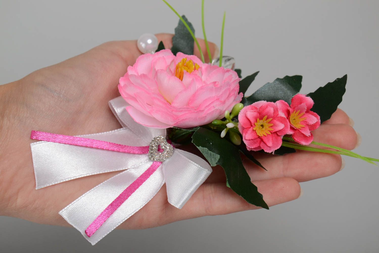 Grande boutonnière de marié avec fleurs artificielles faite main originale photo 5