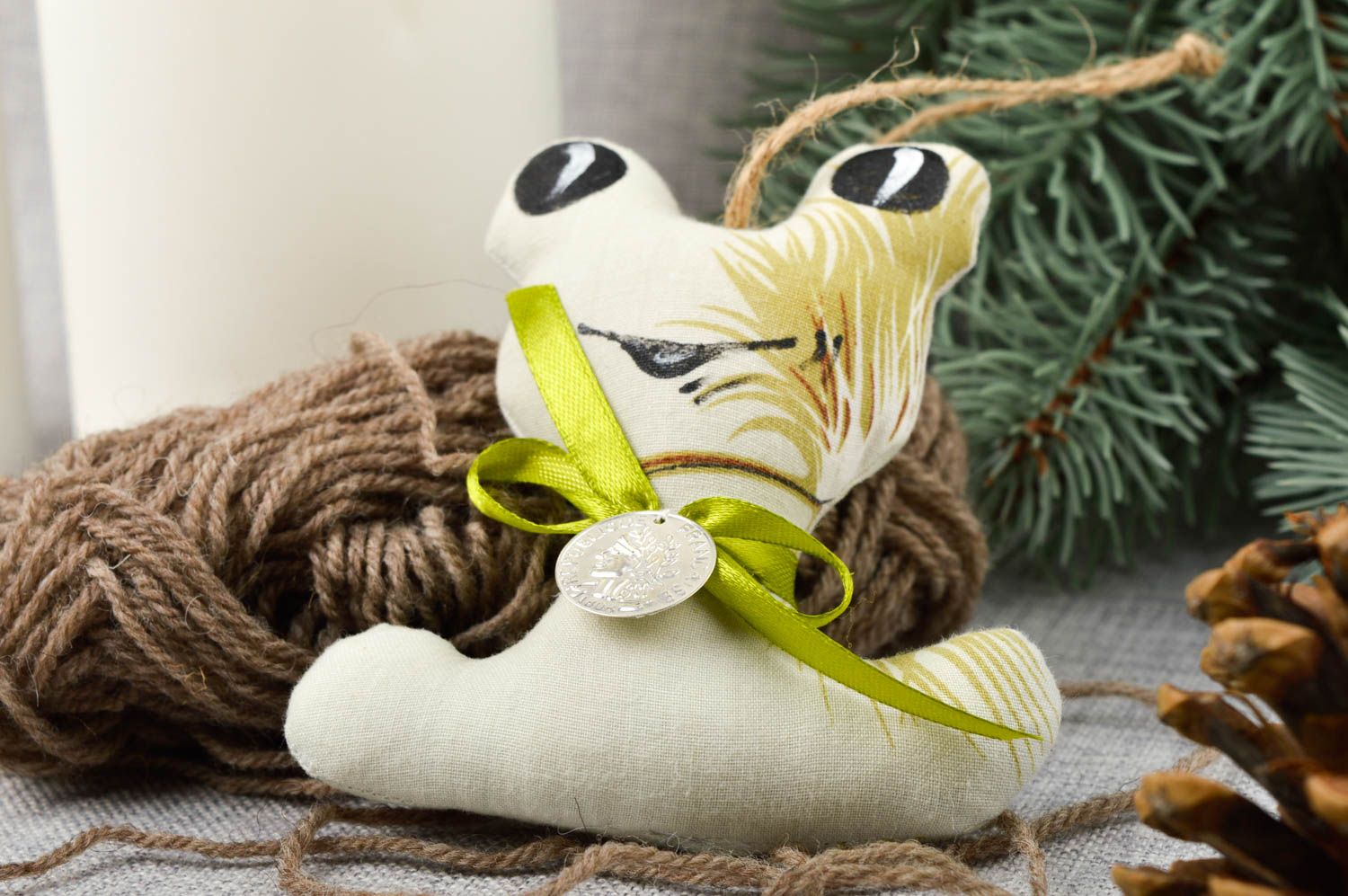 Stoff Kuscheltier handgefertigt Frosch Spielzeug Deko zum Aufhängen in Weiß foto 1