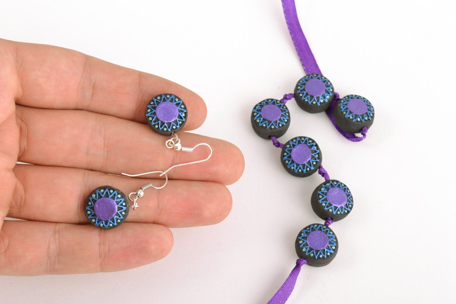 Set of handmade ceramic bright violet jewelry 2 items earrings and wrist bracelet photo 2