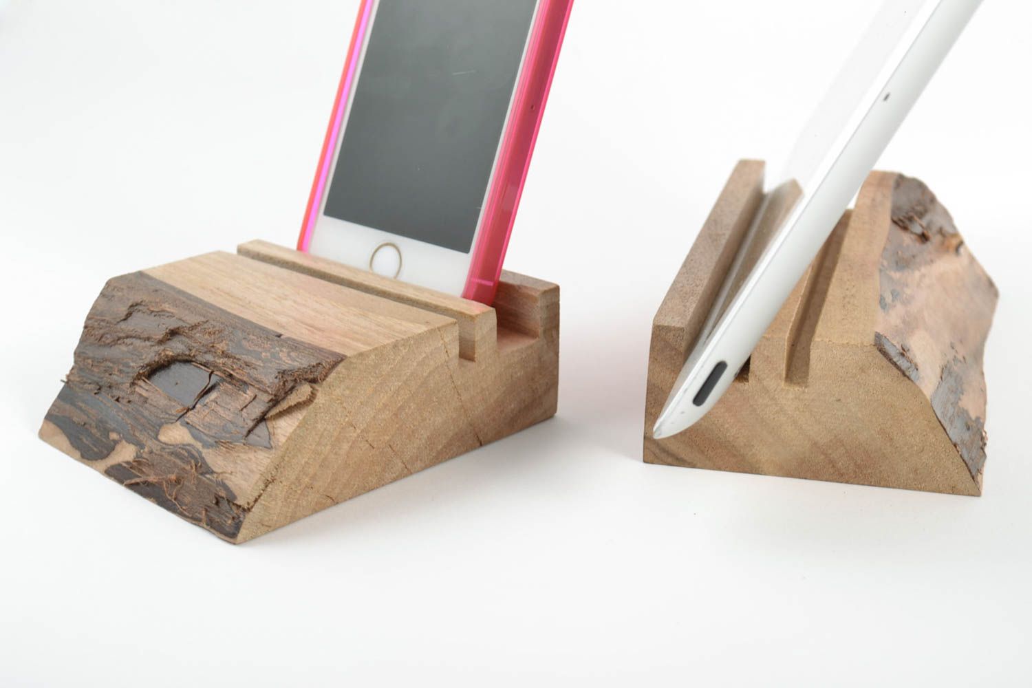 Sujetadores para tablet y móvil ecológicos de madera artesanales 2 piezas foto 1