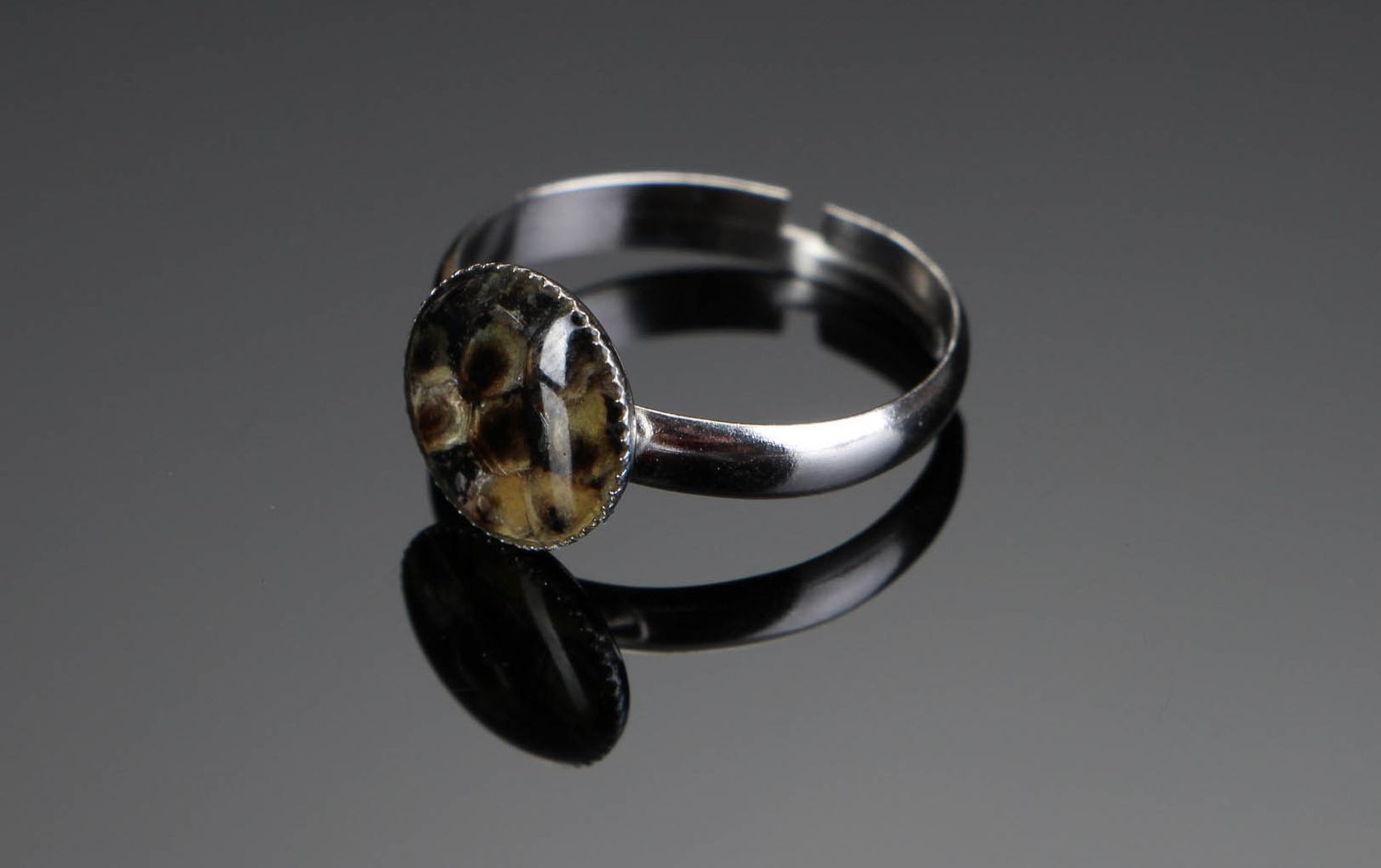 Ring with epoxy Snake leather photo 1