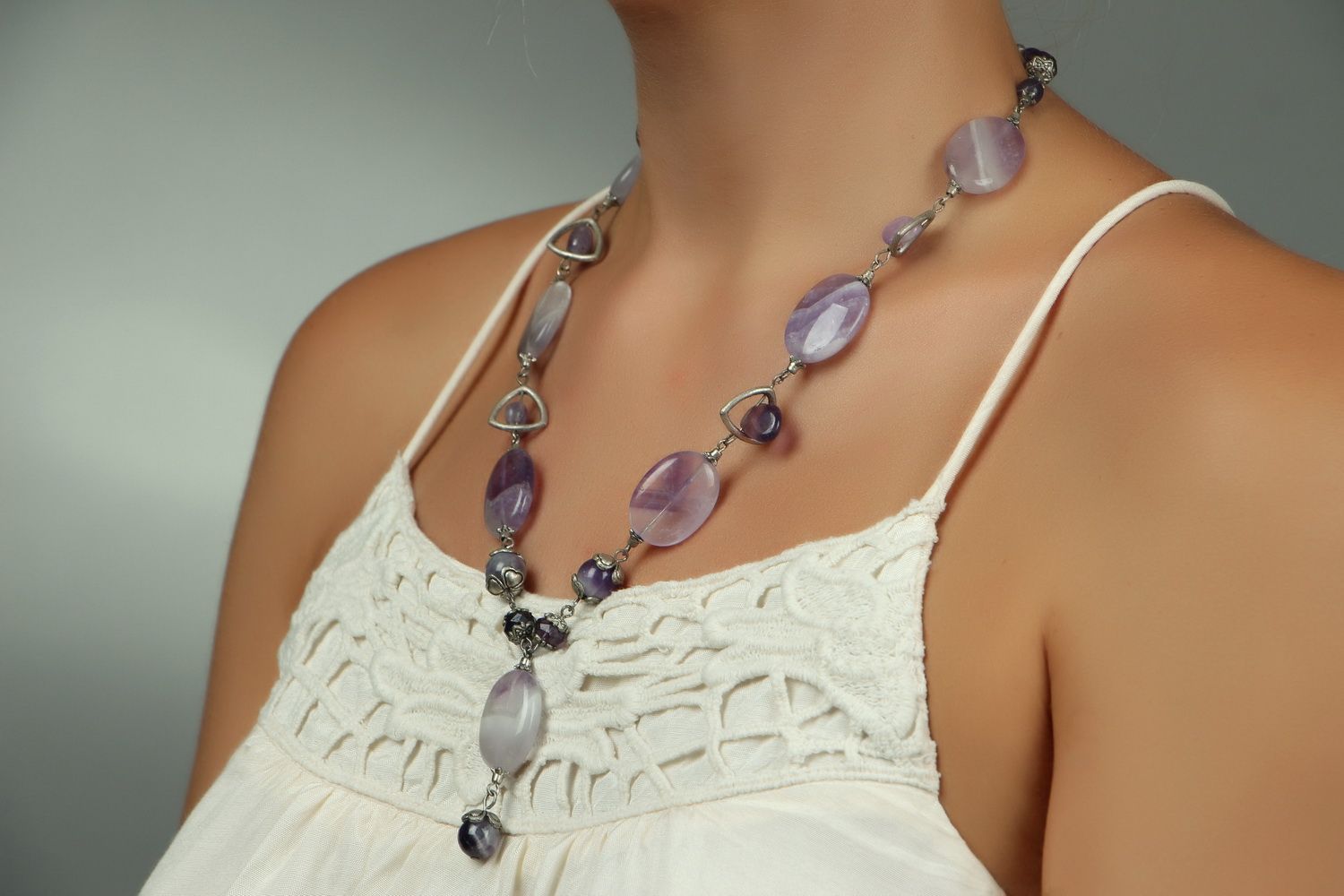 Beaded Necklace Made of Silver and Amethyst photo 5