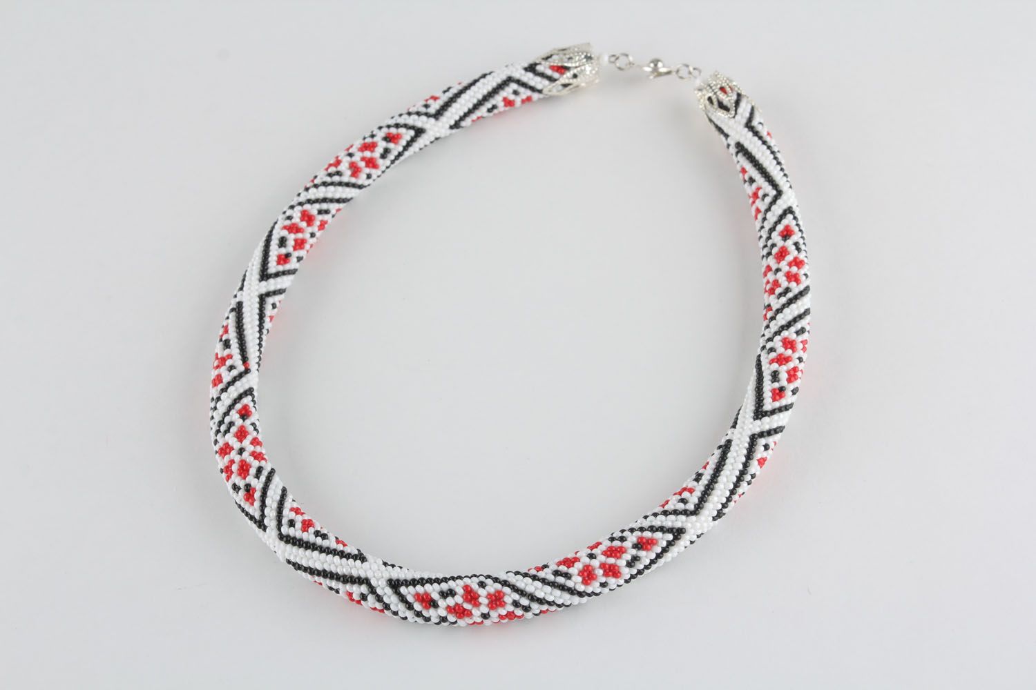 Beaded cord necklace in ethnic style  photo 2