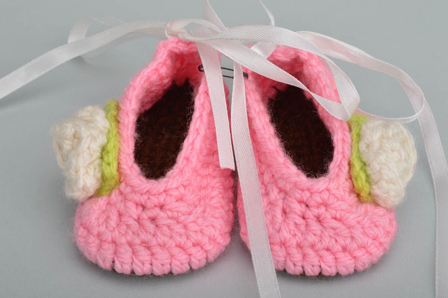 Handmade woven baby bootees pink cute socks for kids beautiful stylish bootees photo 2