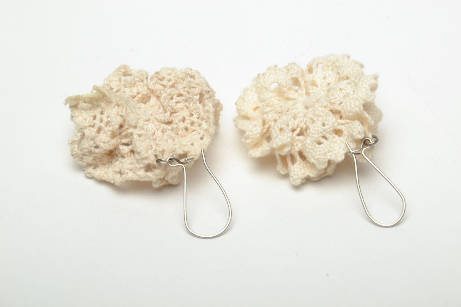 Lacy earrings with pearls photo 5