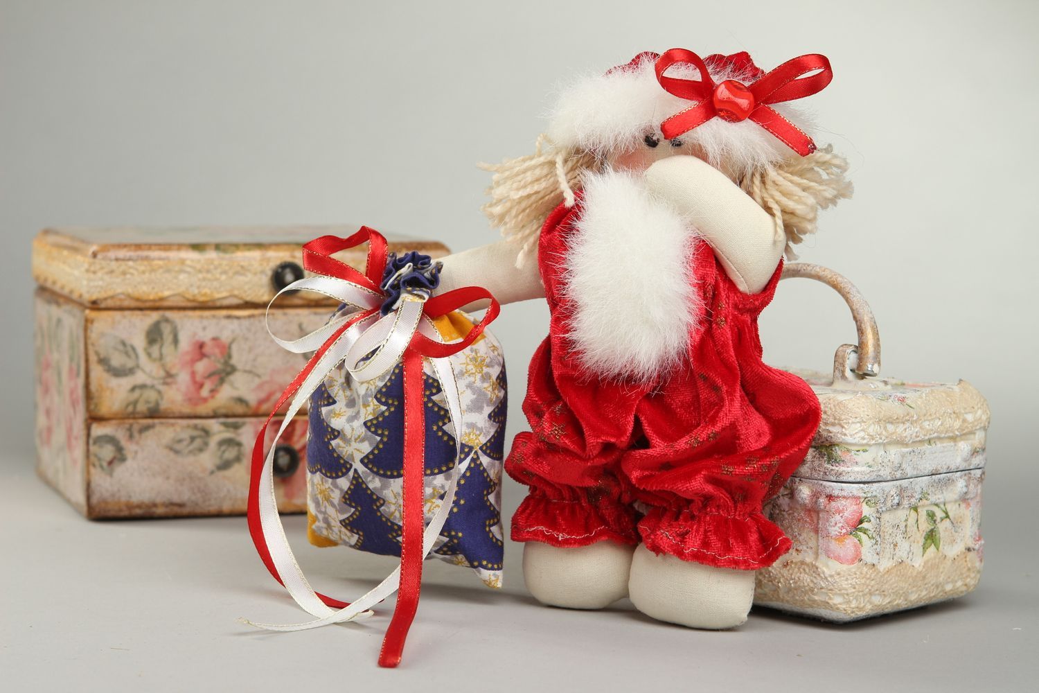 Handmade schöne Designer Puppe Stoff Spielzeug Puppe Zwerg für Weihnachten  foto 1