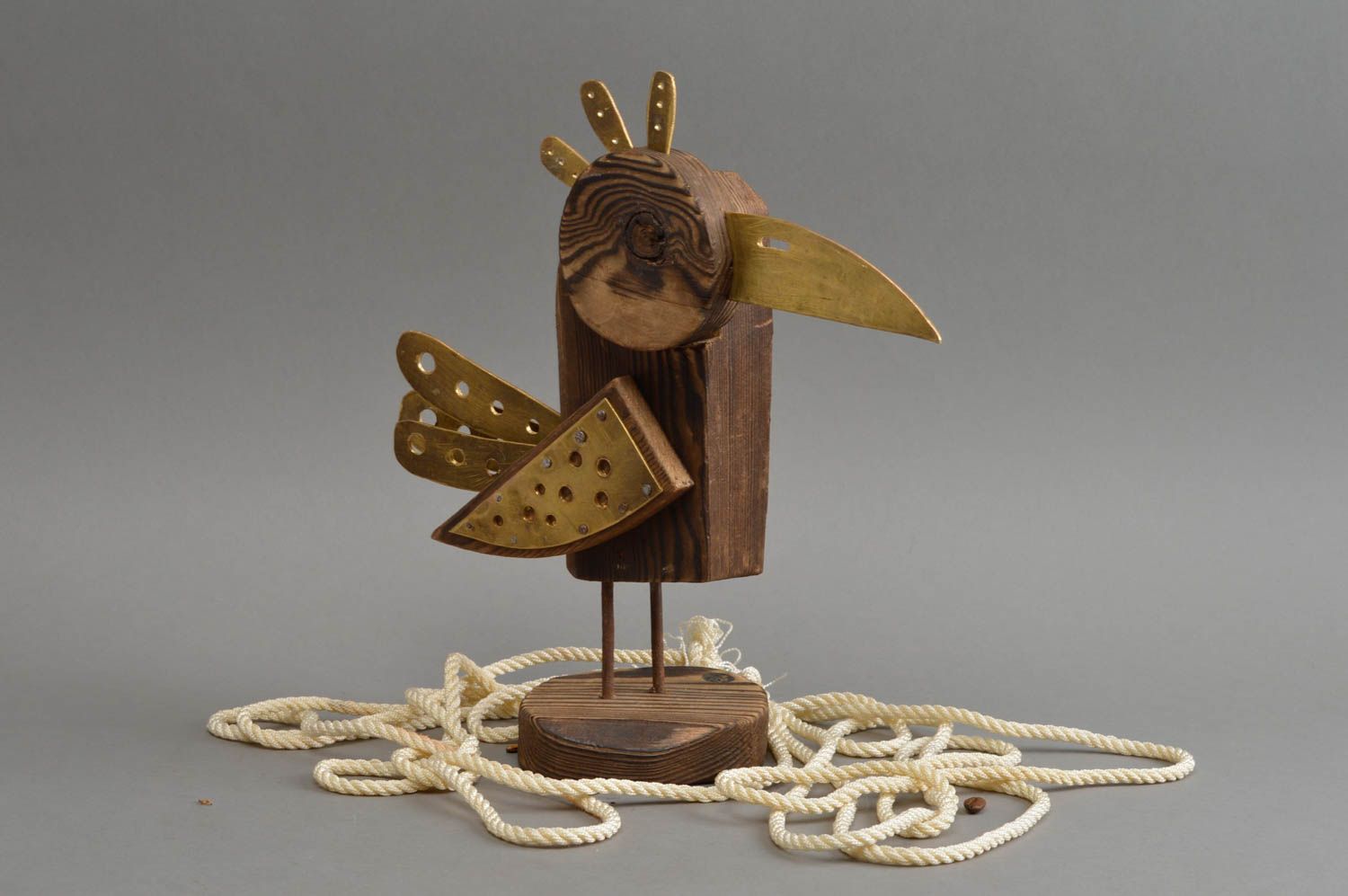 Figurine oiseau corneille en bois de pin écologique faite main décorative photo 1