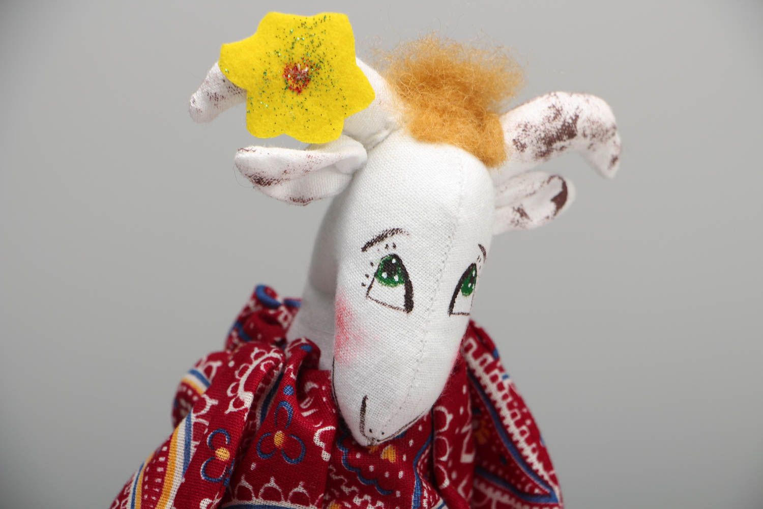 Jouet décoratif Chèvre en tissu fait main photo 2