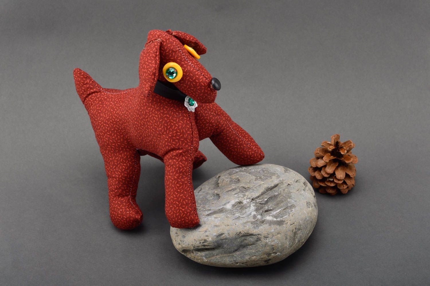Muñeco de tela artesanal perro de peluche regalo especial decoración de casa foto 1