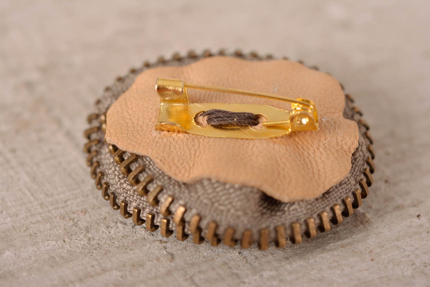 Handmade jewelry brooch pin flower brooch metal jewelry designer accessories photo 4