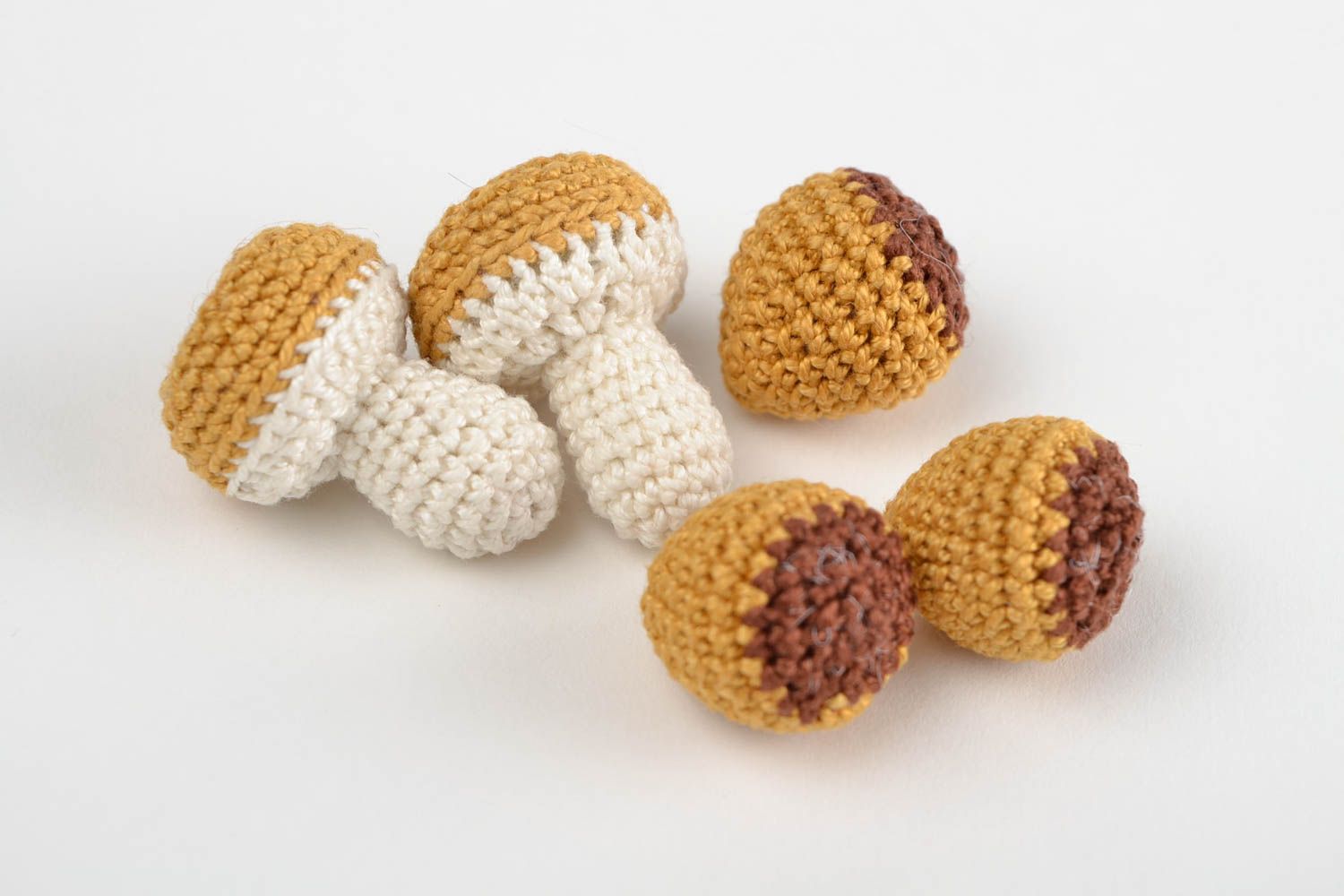 Jouet champignon fait main Peluches au crochet Cadeau pour enfant design photo 3